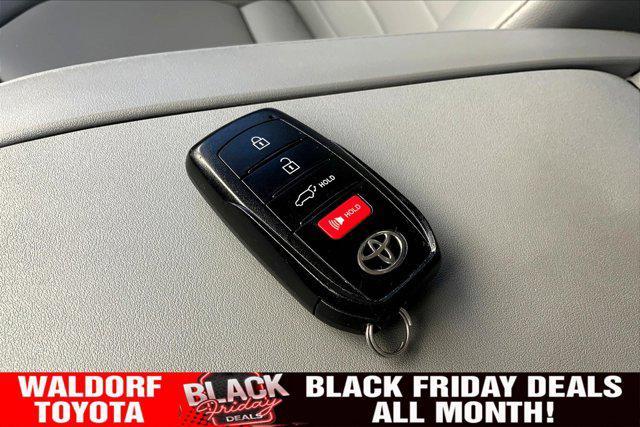 used 2024 Toyota Highlander car, priced at $37,500