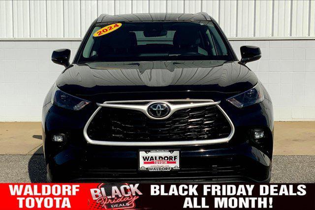 used 2024 Toyota Highlander car, priced at $37,500