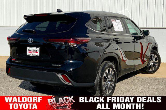 used 2024 Toyota Highlander car, priced at $37,500