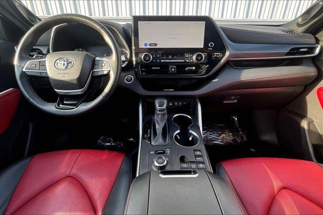 used 2024 Toyota Highlander car, priced at $43,900