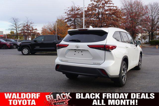 used 2022 Toyota Highlander car, priced at $35,000