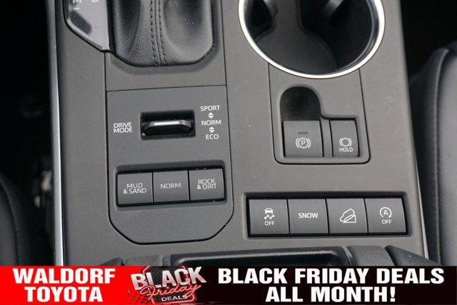 used 2022 Toyota Highlander car, priced at $35,000