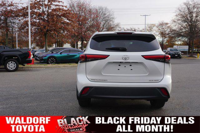 used 2022 Toyota Highlander car, priced at $35,000
