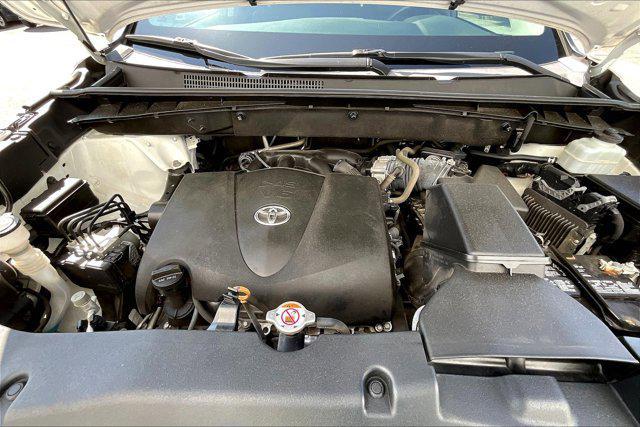 used 2019 Toyota Highlander car, priced at $23,450