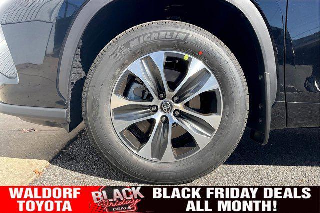 new 2026 Toyota Highlander car, priced at $46,653