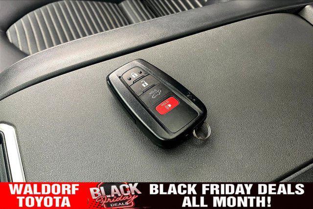 used 2023 Toyota Highlander car, priced at $37,500