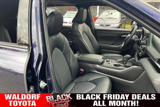 used 2023 Toyota Highlander car, priced at $37,500
