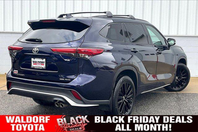 used 2023 Toyota Highlander car, priced at $37,500