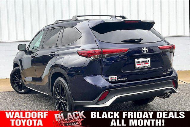 used 2023 Toyota Highlander car, priced at $37,500