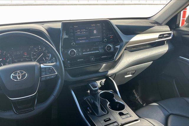 used 2021 Toyota Highlander car, priced at $33,995