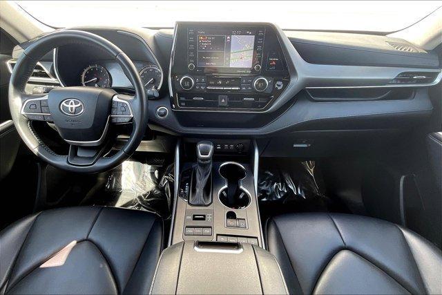 used 2022 Toyota Highlander car, priced at $35,450