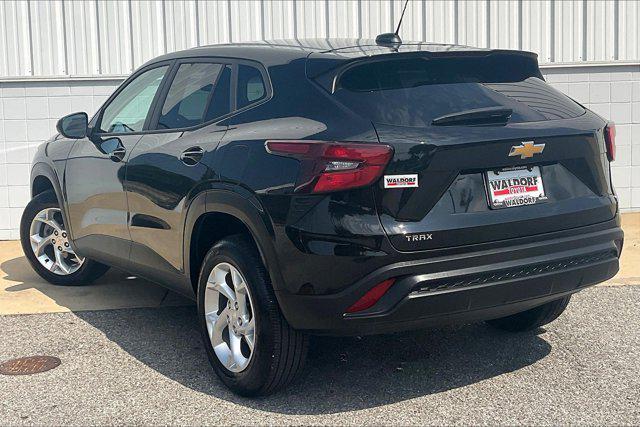 used 2024 Chevrolet Trax car, priced at $20,950