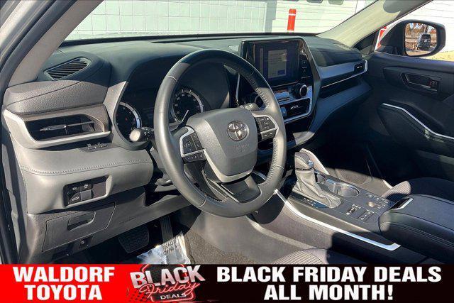 used 2024 Toyota Highlander car, priced at $34,000