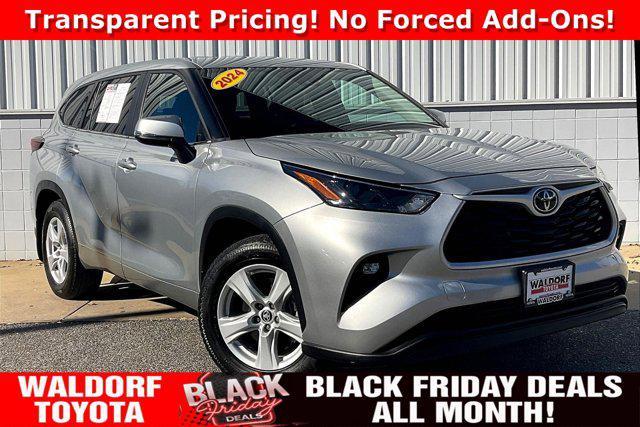 used 2024 Toyota Highlander car, priced at $34,000