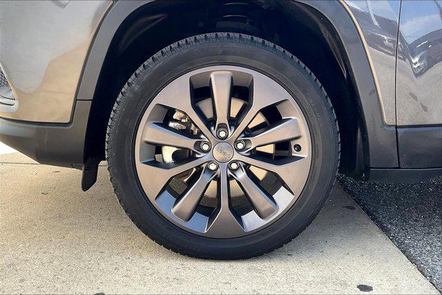 used 2021 Jeep Cherokee car, priced at $22,450