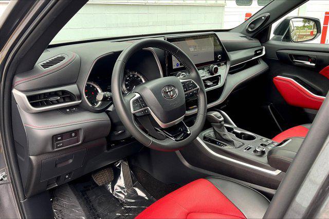 used 2024 Toyota Highlander car, priced at $44,250