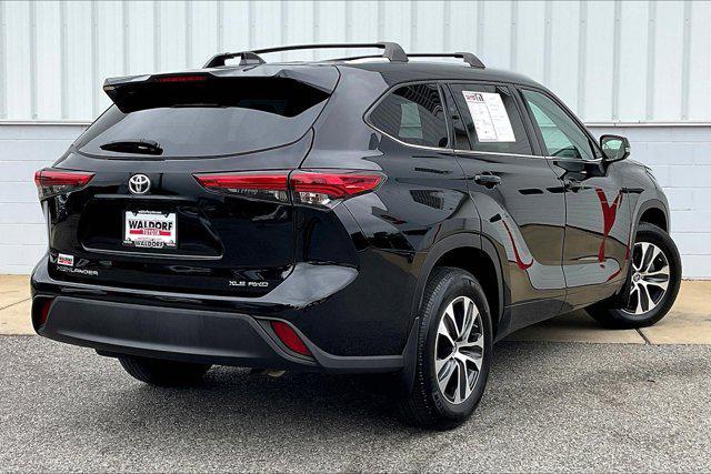 used 2022 Toyota Highlander car, priced at $37,495