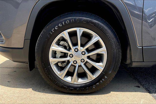 used 2022 Jeep Cherokee car, priced at $19,649