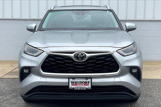 used 2022 Toyota Highlander car, priced at $32,000