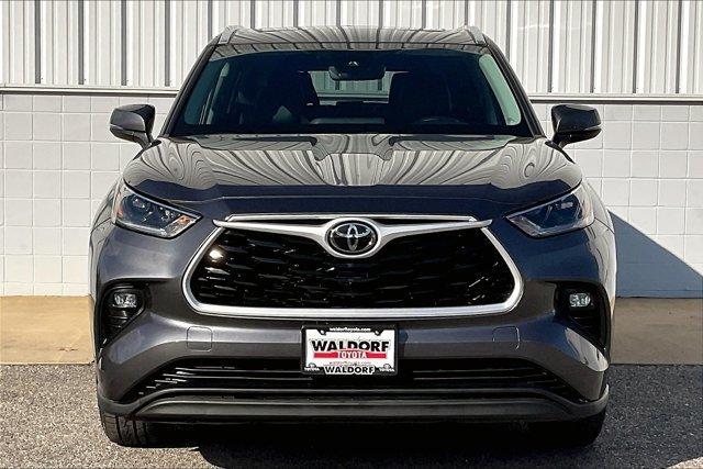 used 2021 Toyota Highlander car, priced at $30,750