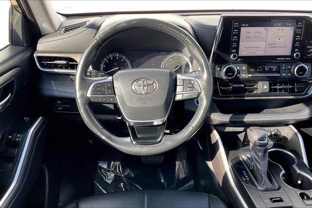 used 2021 Toyota Highlander car, priced at $30,750