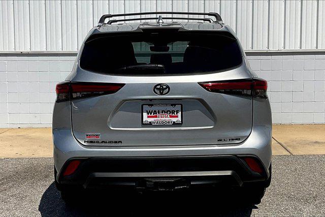 used 2021 Toyota Highlander car, priced at $30,495