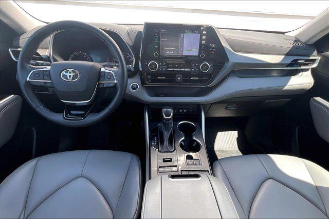 used 2021 Toyota Highlander car, priced at $30,495