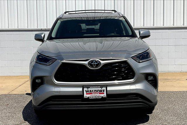used 2021 Toyota Highlander car, priced at $30,495