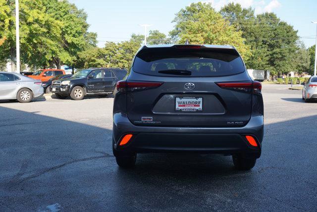 used 2022 Toyota Highlander car, priced at $36,950