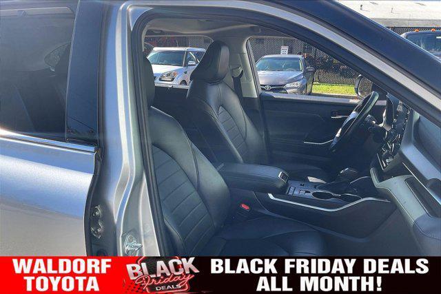 used 2022 Toyota Highlander car, priced at $32,500