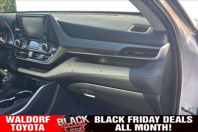 used 2022 Toyota Highlander car, priced at $32,500