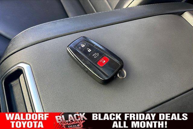 used 2022 Toyota Highlander car, priced at $32,500