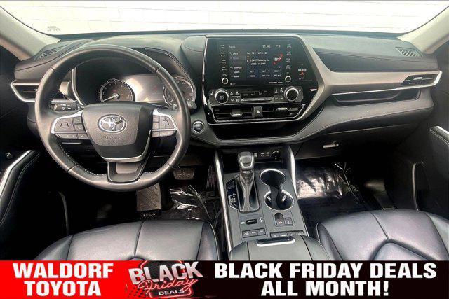 used 2022 Toyota Highlander car, priced at $33,500