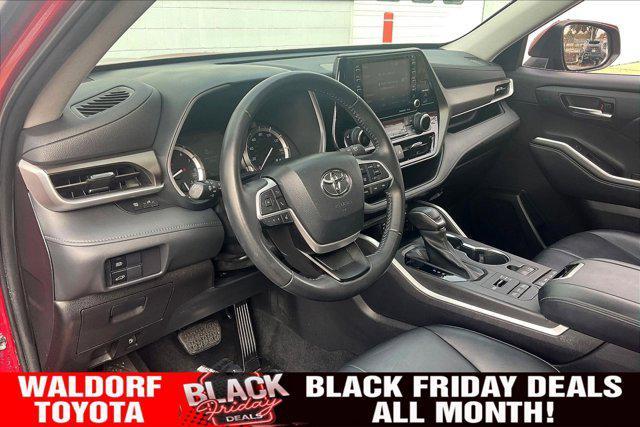 used 2022 Toyota Highlander car, priced at $33,500