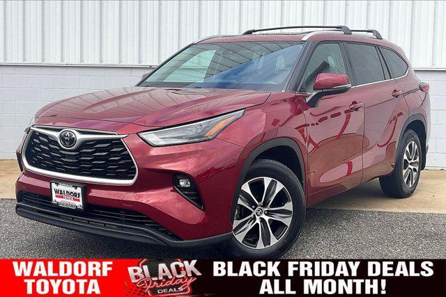 used 2022 Toyota Highlander car, priced at $33,500