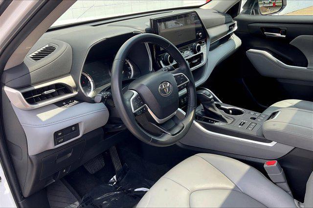used 2023 Toyota Highlander car, priced at $37,495