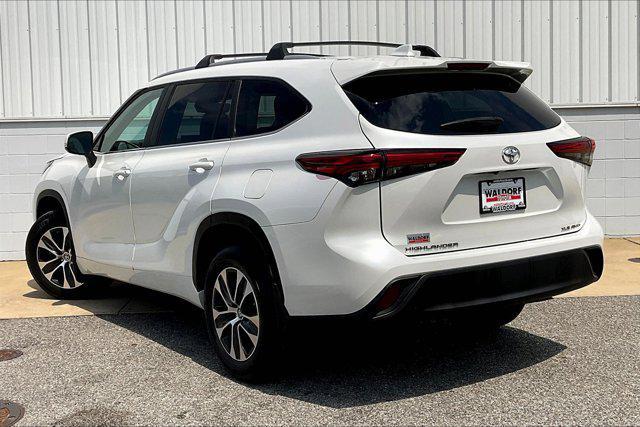 used 2023 Toyota Highlander car, priced at $37,495