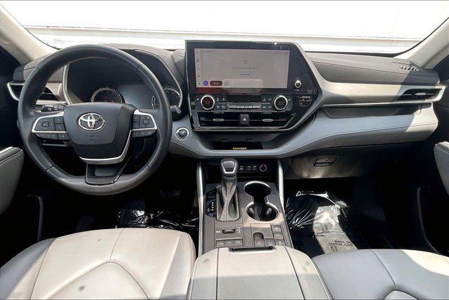 used 2023 Toyota Highlander car, priced at $37,495