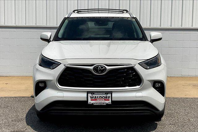 used 2023 Toyota Highlander car, priced at $37,495