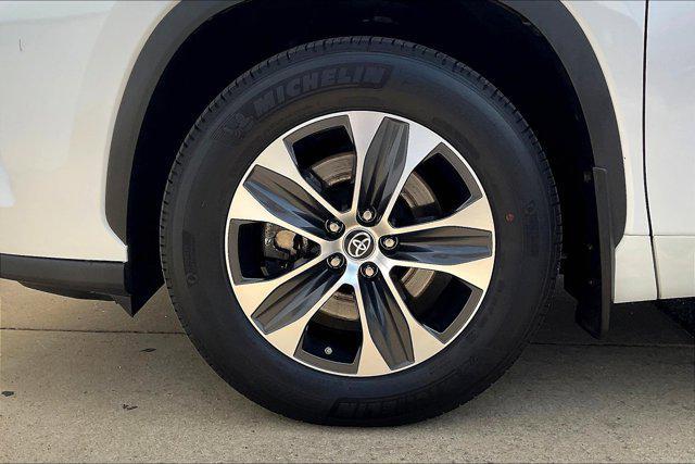 used 2023 Toyota Highlander car, priced at $37,495