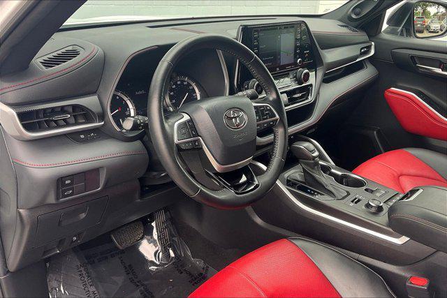 used 2022 Toyota Highlander car, priced at $33,995