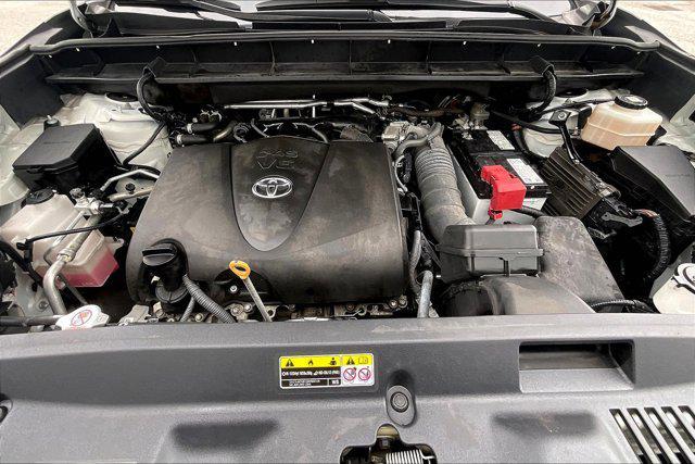 used 2022 Toyota Highlander car, priced at $33,995