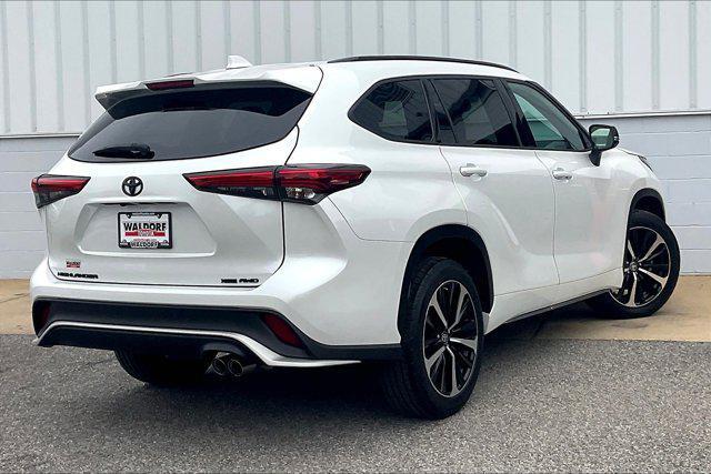 used 2022 Toyota Highlander car, priced at $33,995