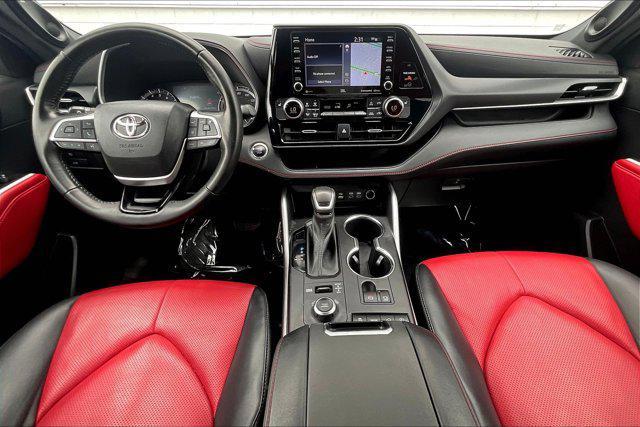 used 2022 Toyota Highlander car, priced at $33,995