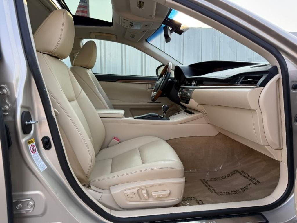 used 2013 Lexus ES 300h car, priced at $12,995