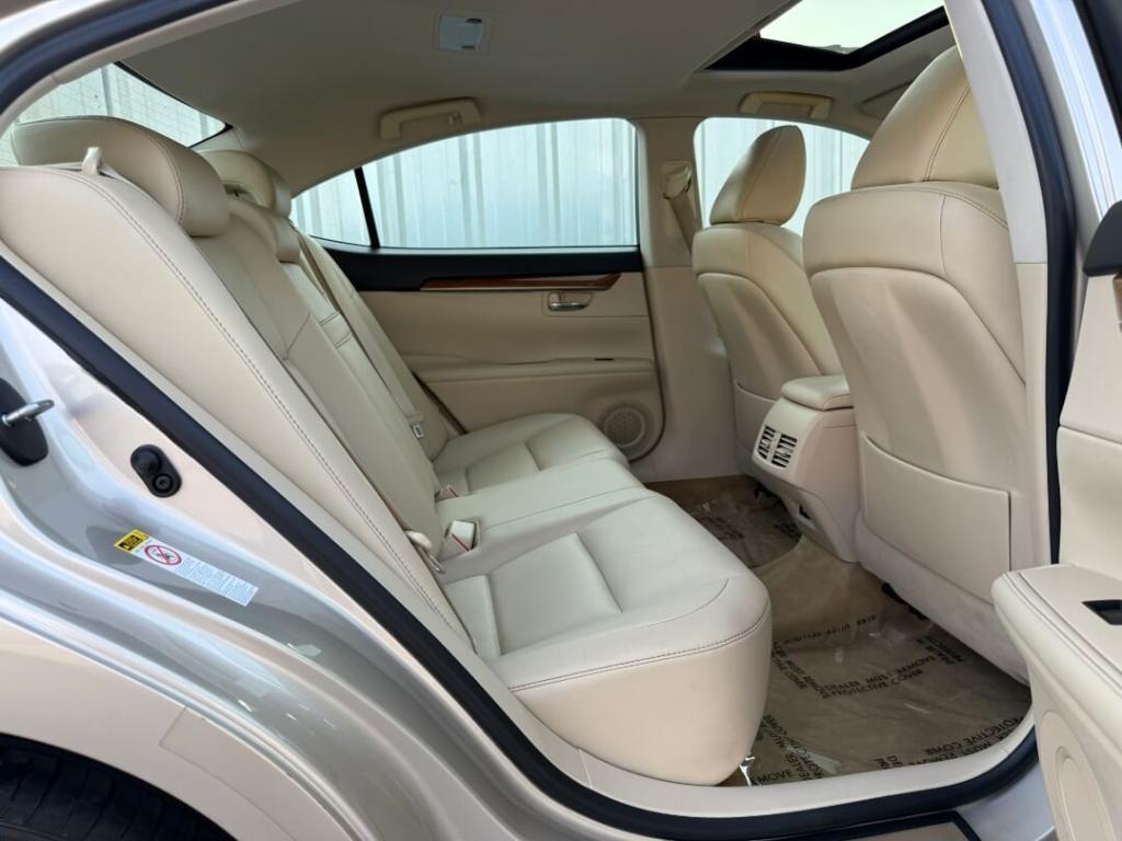 used 2013 Lexus ES 300h car, priced at $12,995