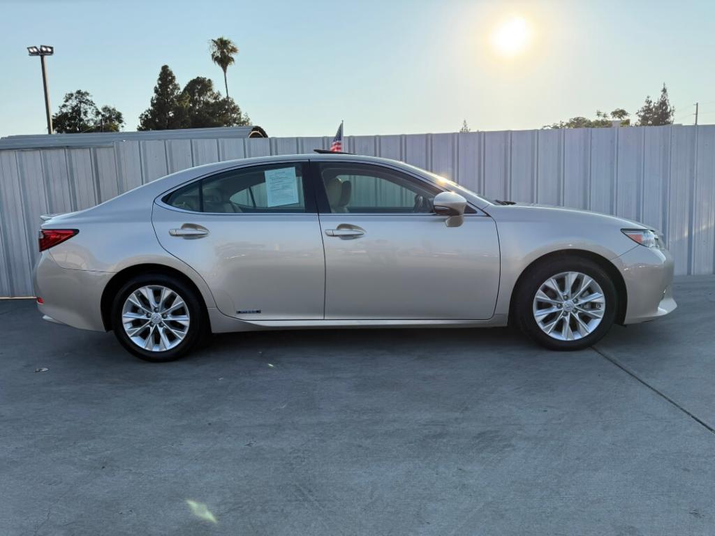 used 2013 Lexus ES 300h car, priced at $12,995