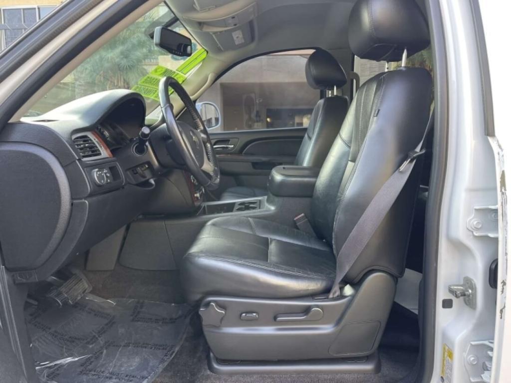 used 2011 Chevrolet Avalanche car, priced at $14,495
