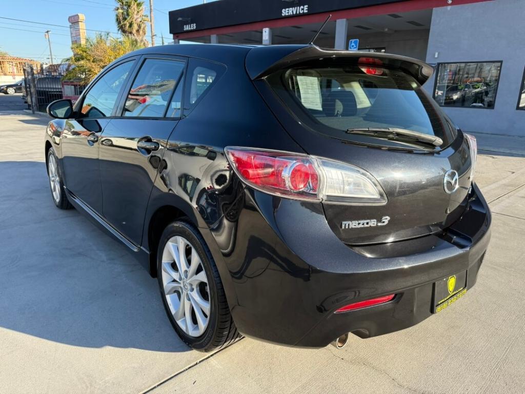 used 2011 Mazda Mazda3 car, priced at $9,595