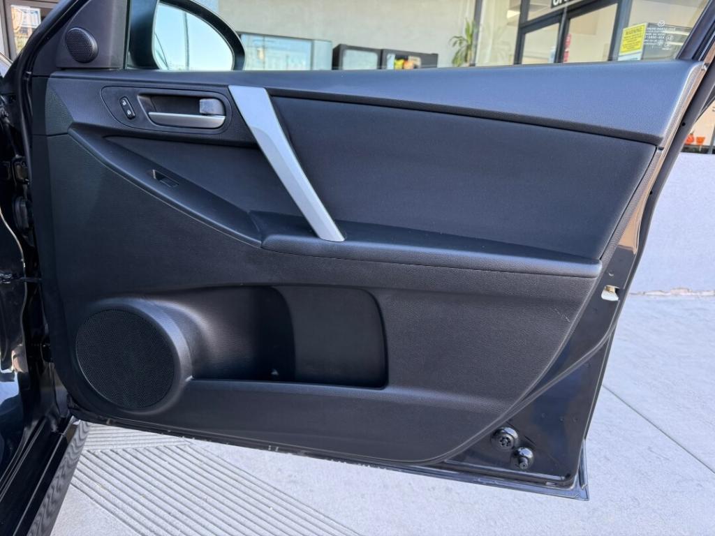 used 2011 Mazda Mazda3 car, priced at $9,595